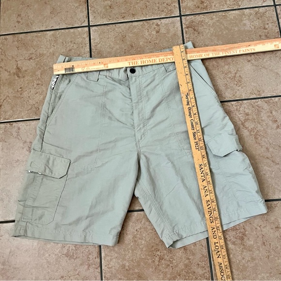 Wrangler Gray Cargo Shorts Relaxed Fit Lightweight - Picture 2 of 8